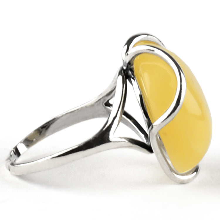 Free-Shaped Butterscotch Amber Ring
