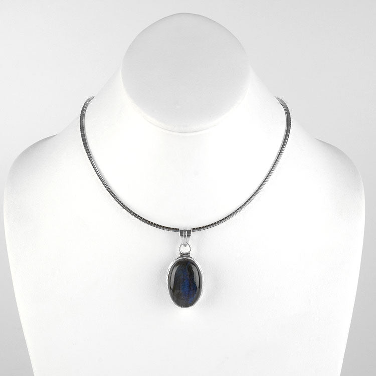 Lovely Labradorite Pendant