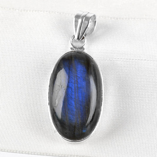 Labradorite Oval in Silver Pendant