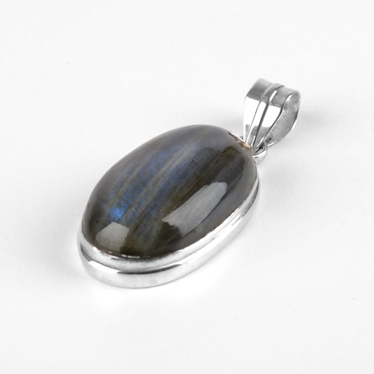 Labradorite Oval in Silver Pendant