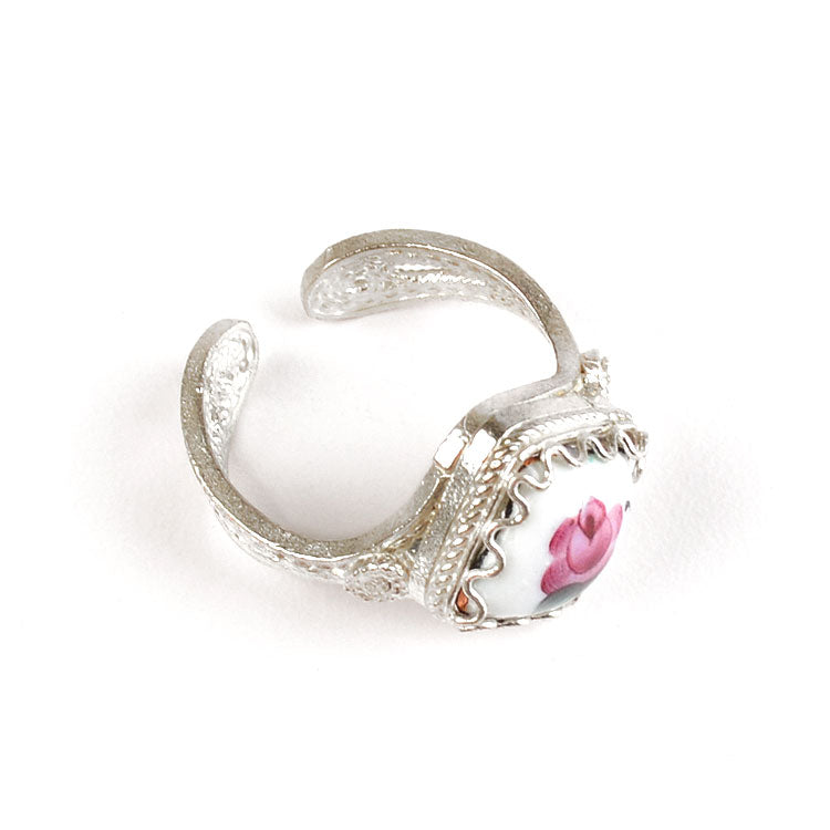 Adjustable Finift Ring