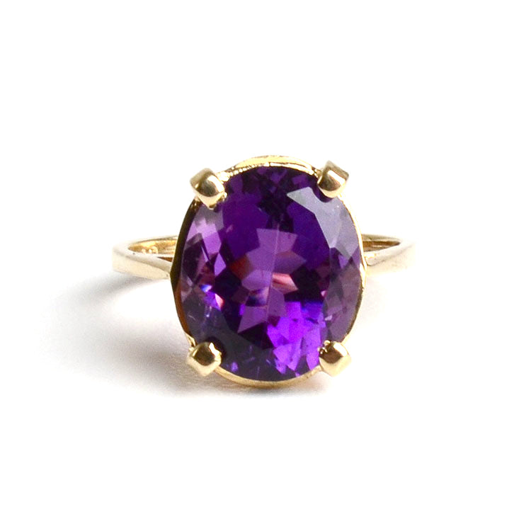 Impressive Amethyst Ring - 14K Gold
