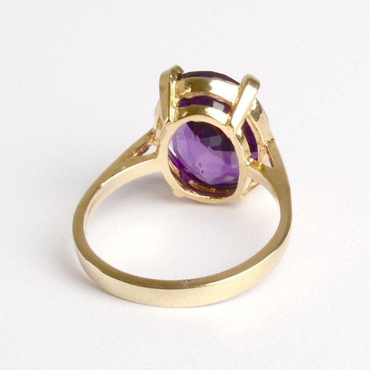 Impressive Amethyst Ring - 14K Gold