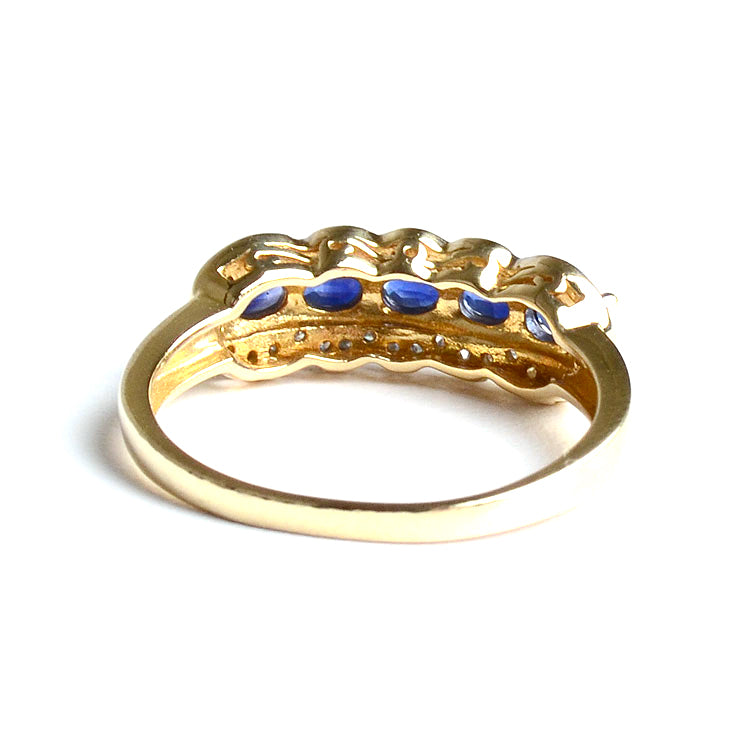 Blue Sapphire & Diamonds Ring