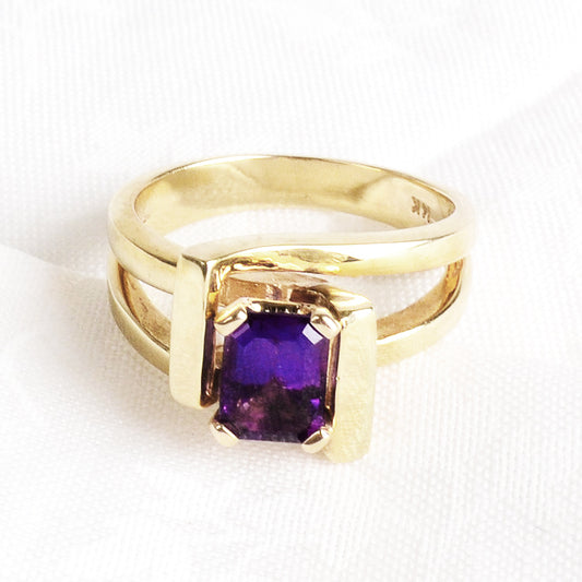 Amethyst in Bold 14K Gold Ring