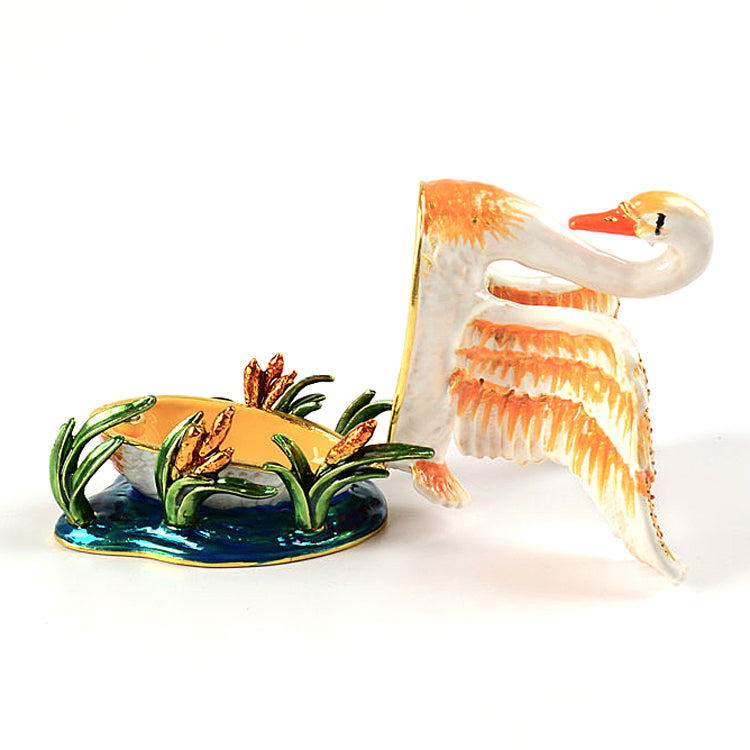 Swan in Pond Keepsake Box