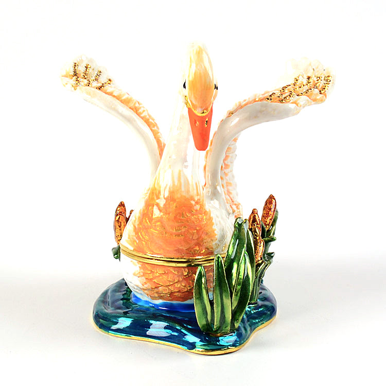 Swan in Pond Keepsake Box