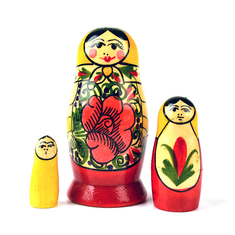 3 Pcs Red Roses Babushka