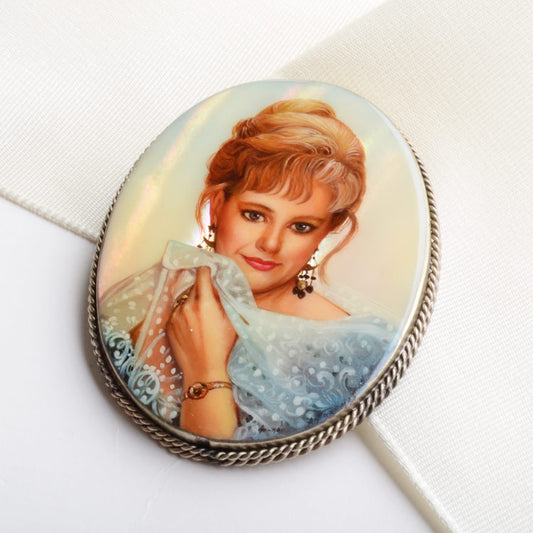 Noble Woman Portrait Pin Brooch