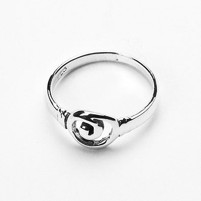Simple Sterling Celtic Swirl Ring