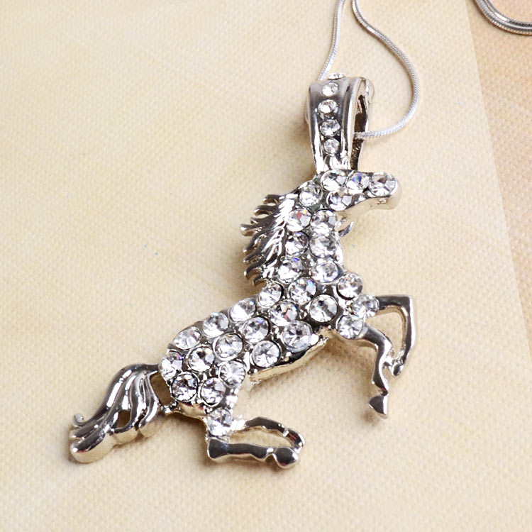 Sparkly Horse With Chrystals Pendant