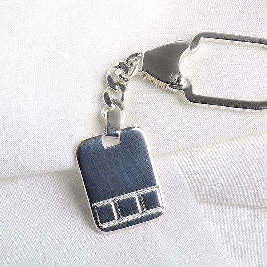 Sleek Silver Dog Tag Keychain