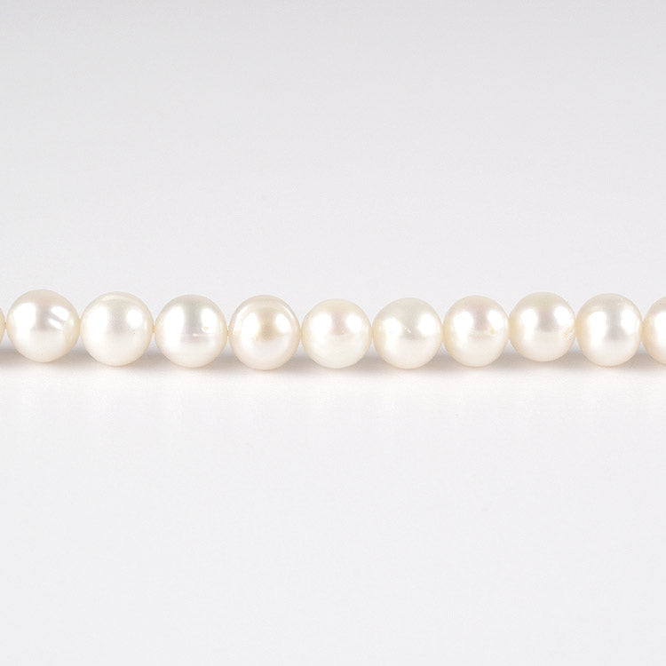 Classic Pearl Necklace