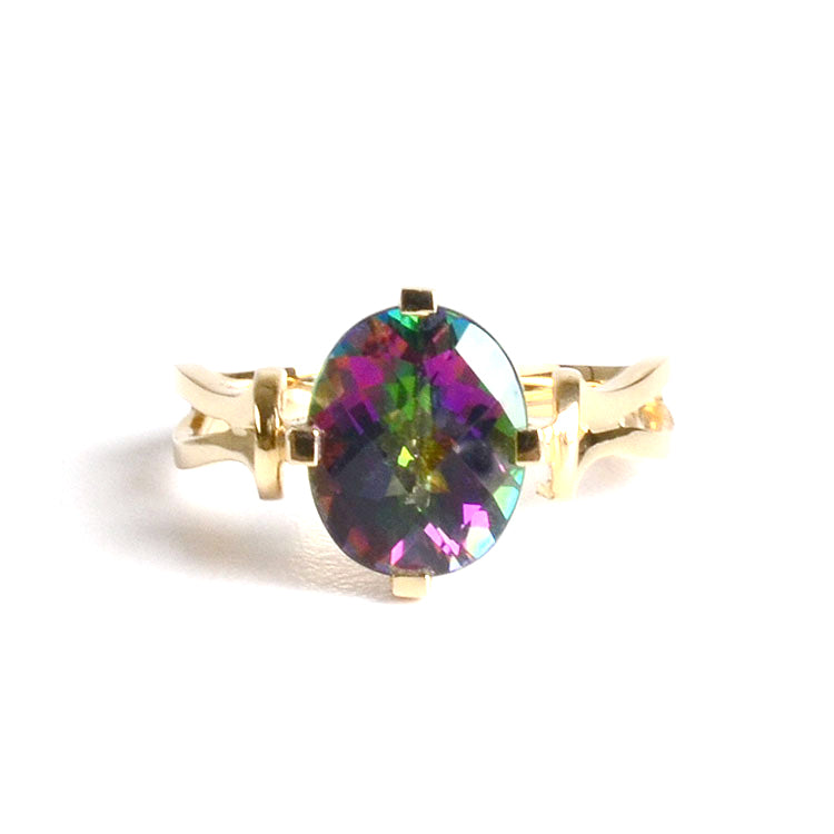 Elegant Gold Ring with Mystic Topaz