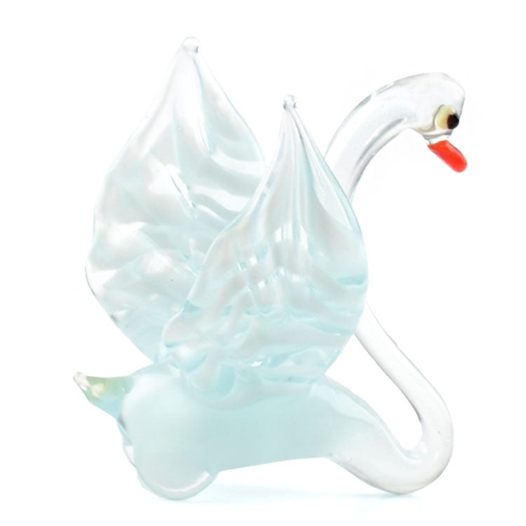Beautiful Swan Glass Figurine