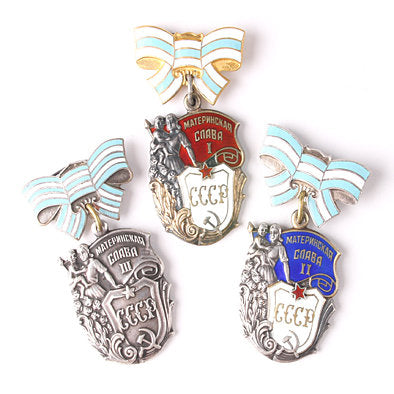 Order of Maternal Glory Pin Set